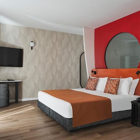 Duomo Hotel Римини Екстериор снимка