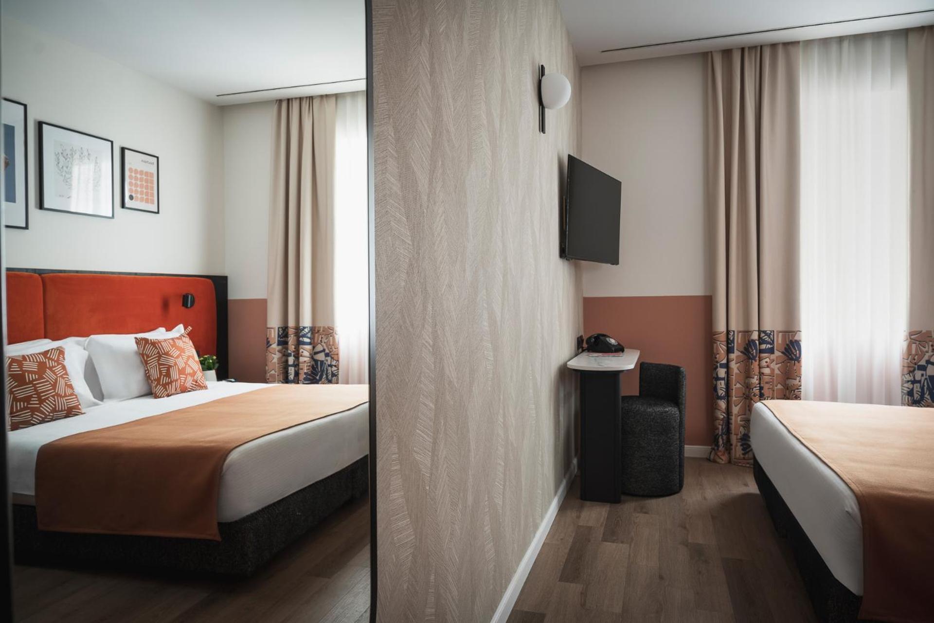 Duomo Hotel Римини Екстериор снимка