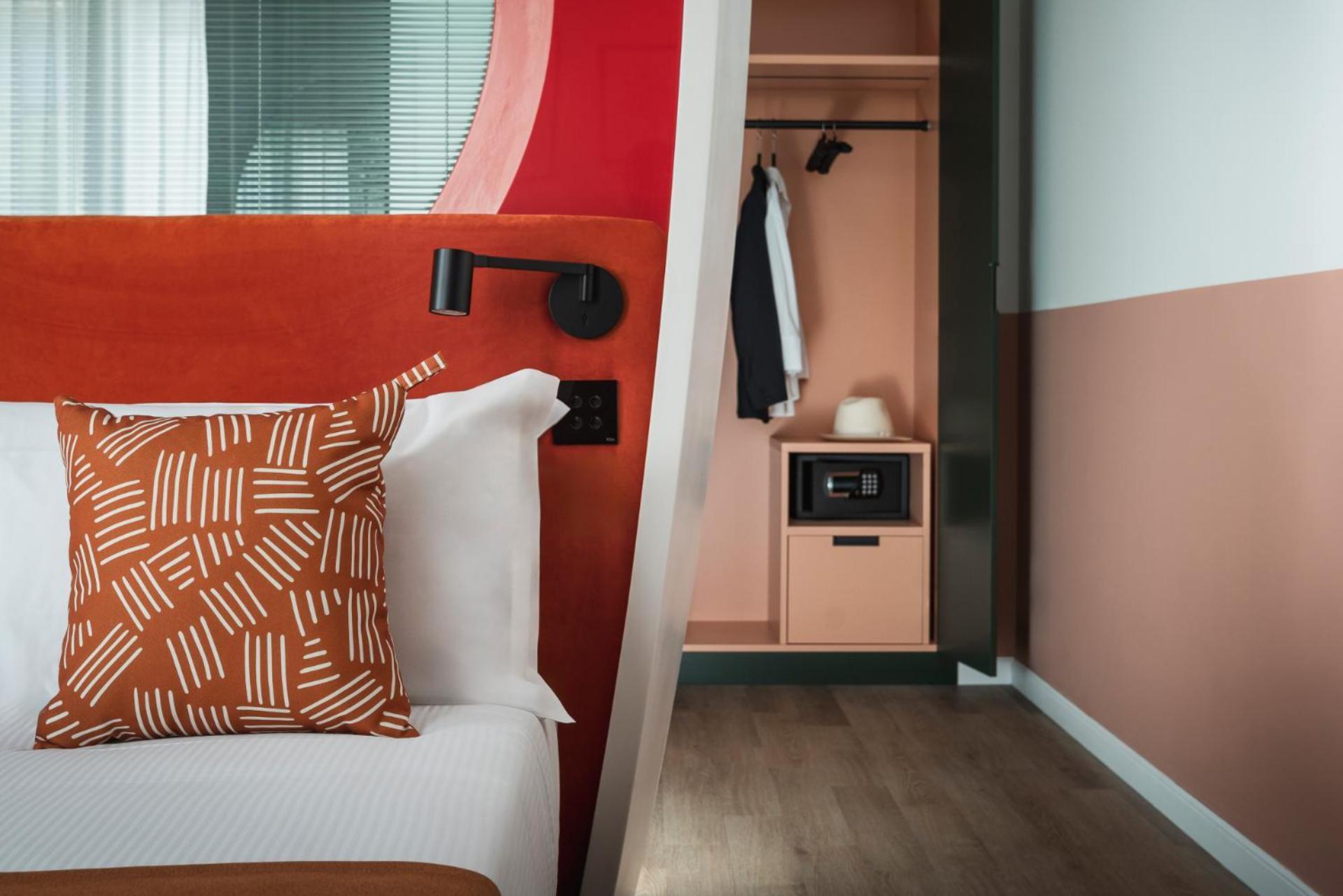 Duomo Hotel Римини Екстериор снимка
