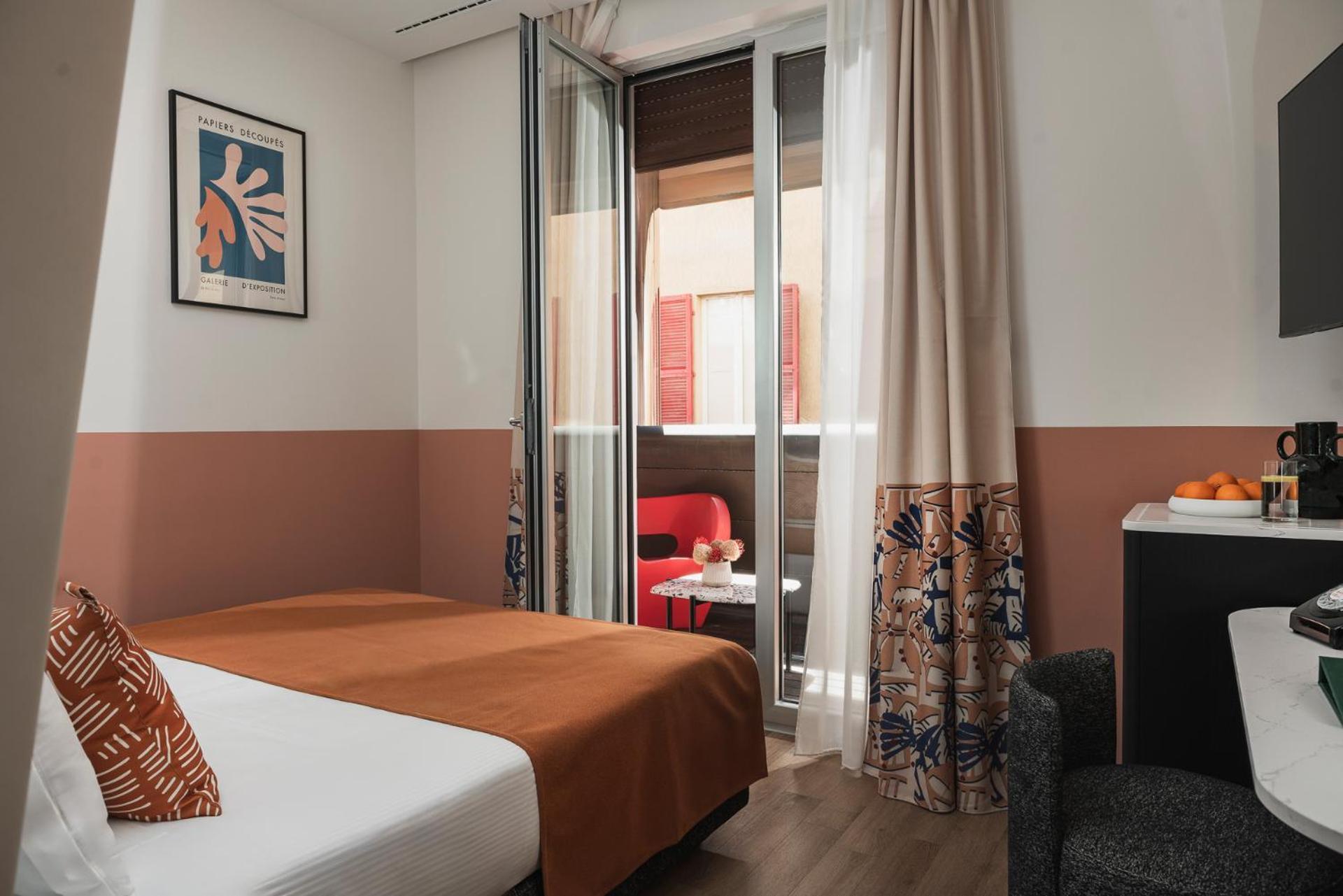 Duomo Hotel Римини Екстериор снимка